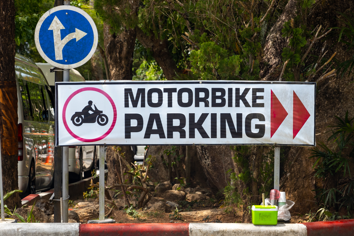 Parking de motos au Big Buddha