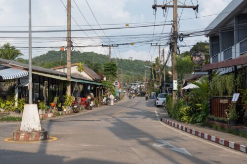 rue du centre ville de koh yao noi