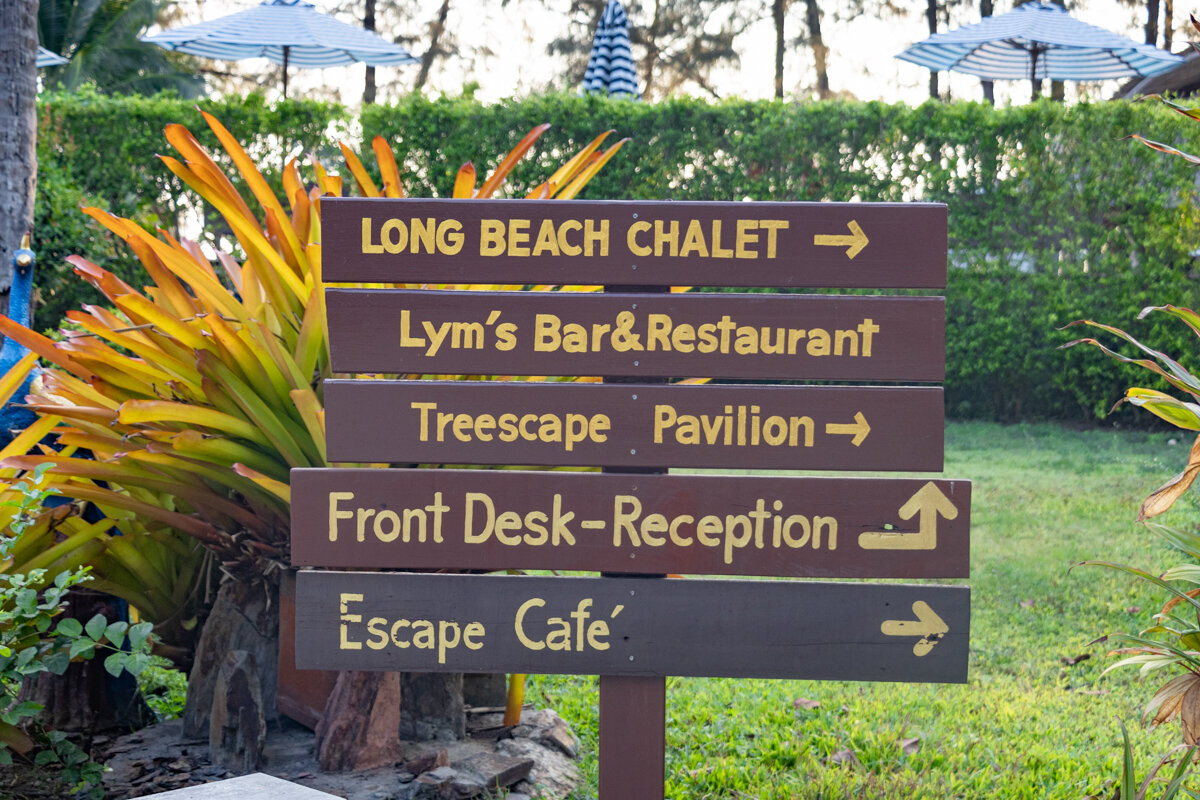 Panneaux indicatifs du Long Beach Chalet