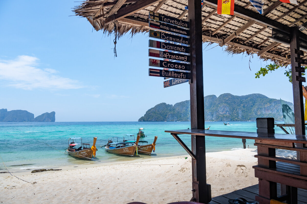 Bar du Beach Resort sur une plage de Koh Phi Phi