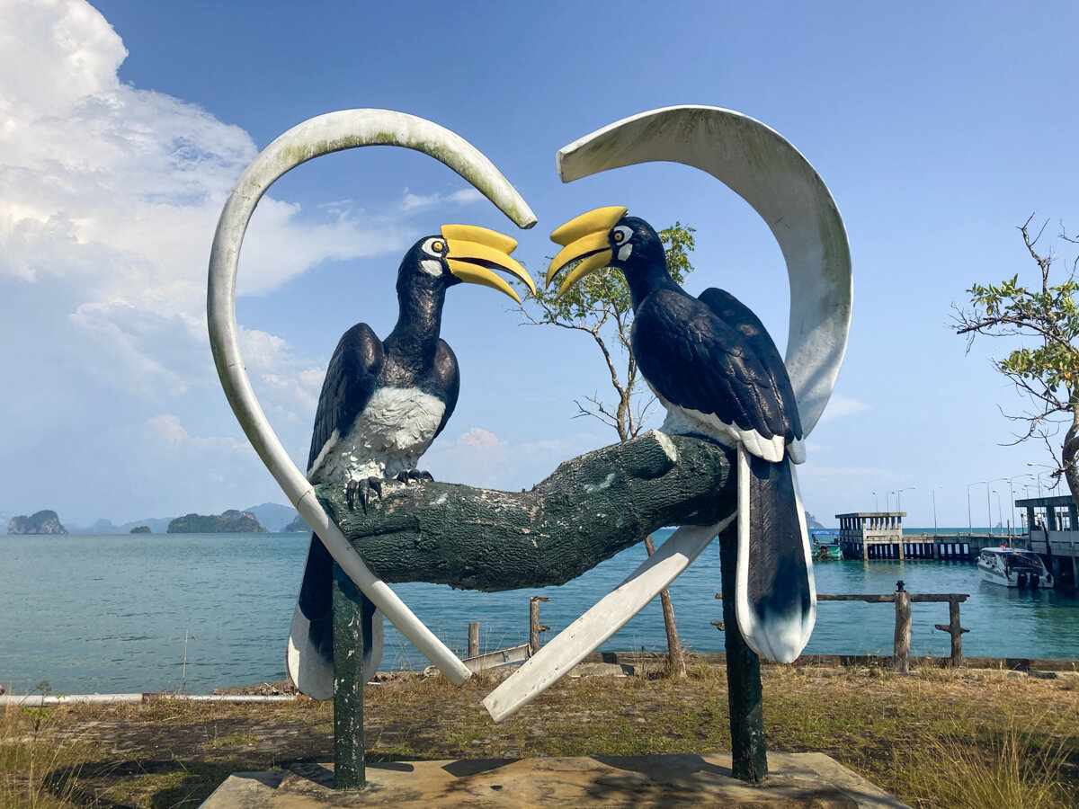 Statue de toucans à Koh Yao Noi